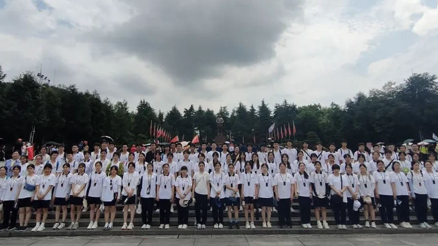 追寻伟人足迹 领略智造魅力——2024高一年级京外社会实践湖南分队纪实报道四 