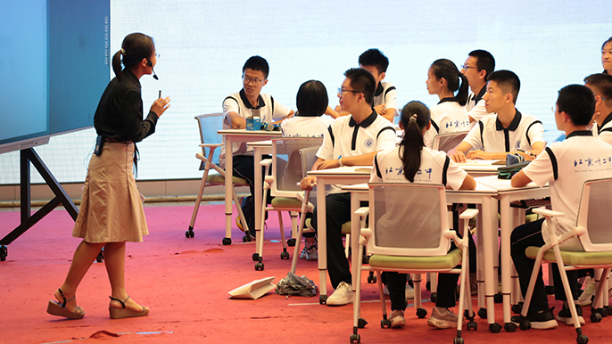 弘扬教育家精神  共驻教育新未来——北京十二中第十五届科研年会