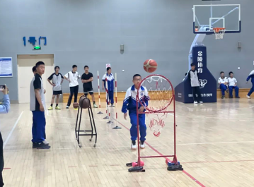 青春热血燃爆球场 ——北京十二中科丰校区篮球嘉年华来啦