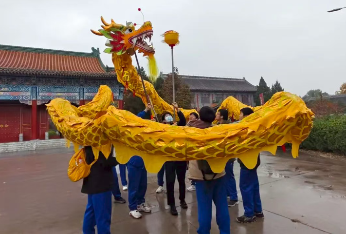 凝心聚力  赢战高三 ——记北京十二中高三年级盛世南宫社会实践活动